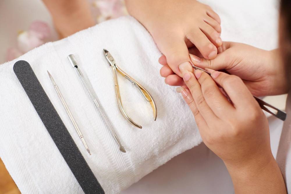 Ongle cassé à Saint-Denis-lès-Sens